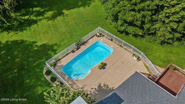 17106 Deer Crossing Trail, Louisville, KY 40023