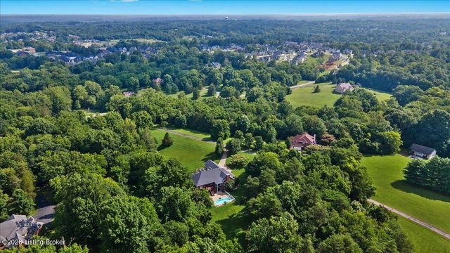17106 Deer Crossing Trail, Louisville, KY 40023