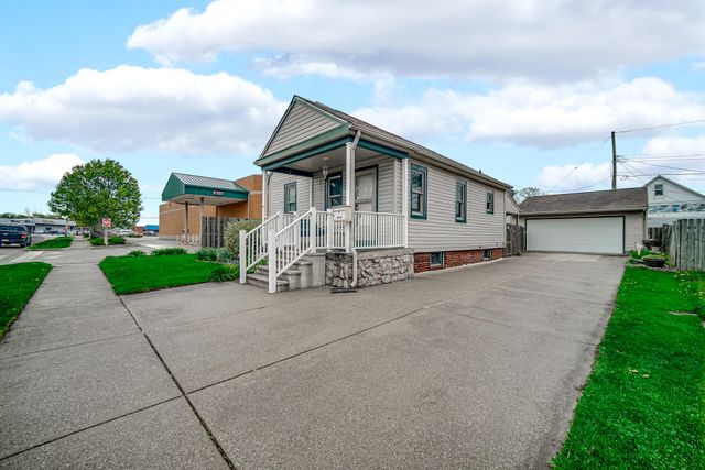518 Grove Street, La Porte, IN 46350