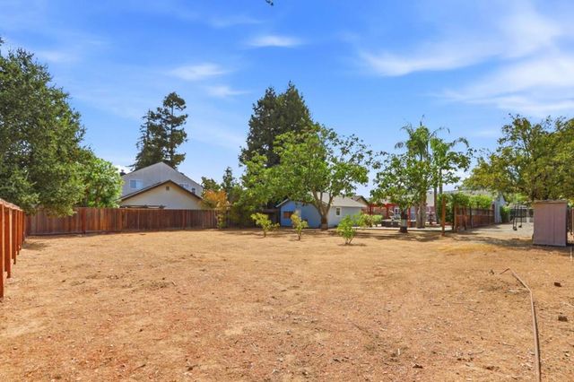 14815 Los Gatos-Almaden Road, San Jose, CA 95124