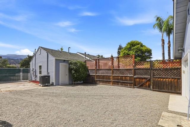 14815 Los Gatos-Almaden Road, San Jose, CA 95124