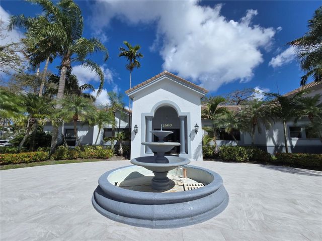 2620 S University Dr 109, Davie, FL 33328