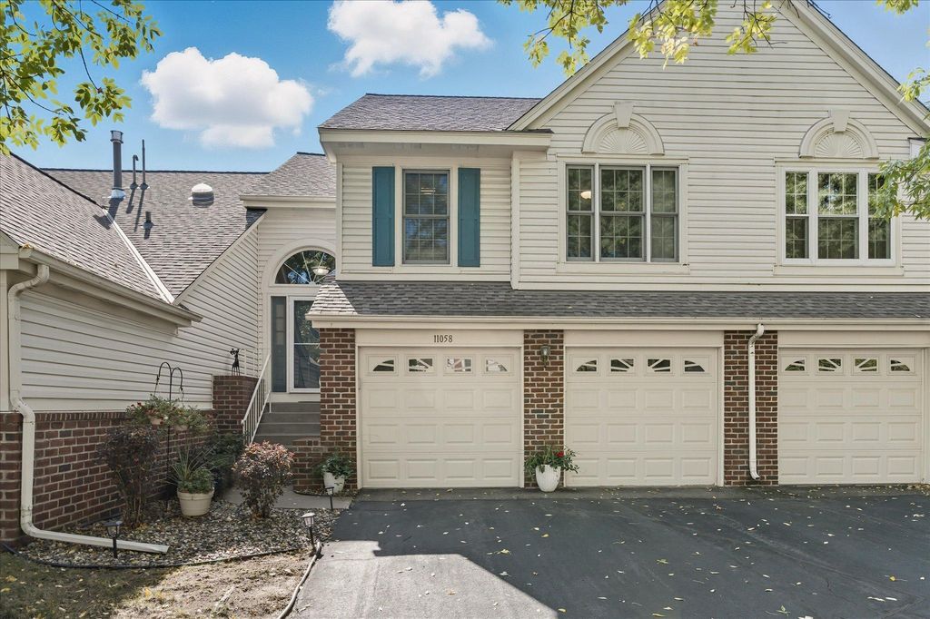 11058 Oregon Curve, Bloomington, MN 55438