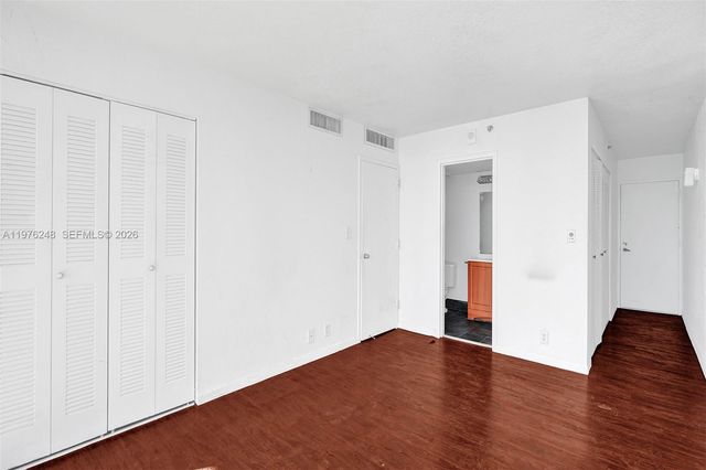 7601 E Treasure Dr 2205, North Bay Village, FL 33141