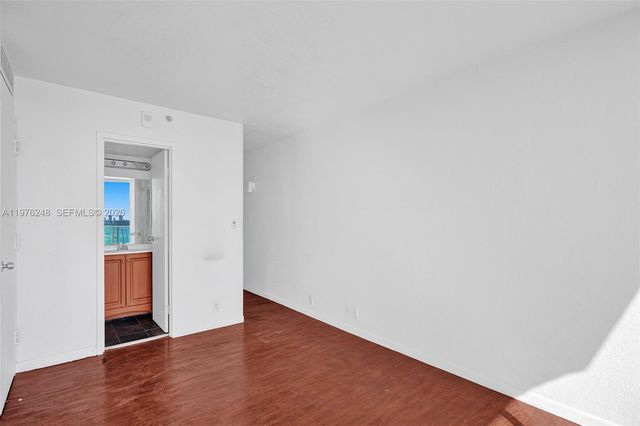 7601 E Treasure Dr 2205, North Bay Village, FL 33141