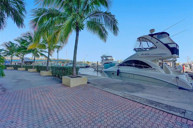 7601 E Treasure Dr 2205, North Bay Village, FL 33141