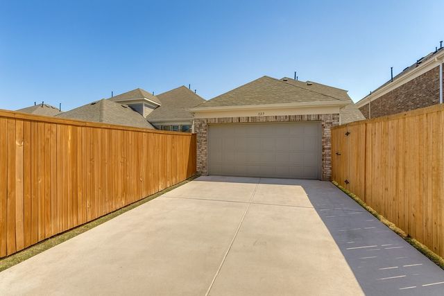 337 Gleneagles Drive, Garland, TX 75040