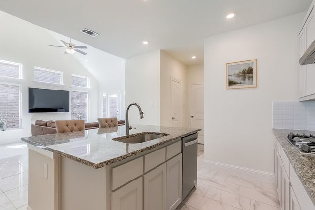 337 Gleneagles Drive, Garland, TX 75040