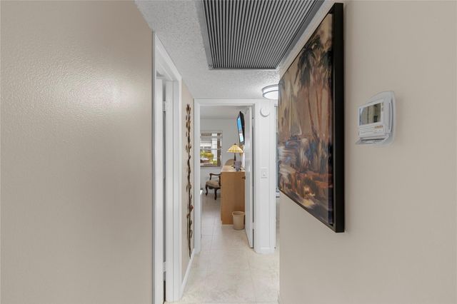 210 Oakridge N 210, Deerfield Beach, FL 33442