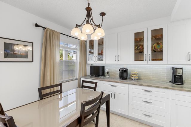 210 Oakridge N 210, Deerfield Beach, FL 33442
