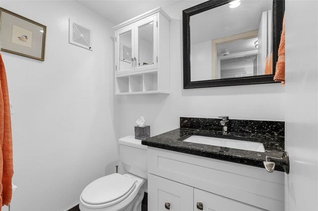 210 Oakridge N 210, Deerfield Beach, FL 33442