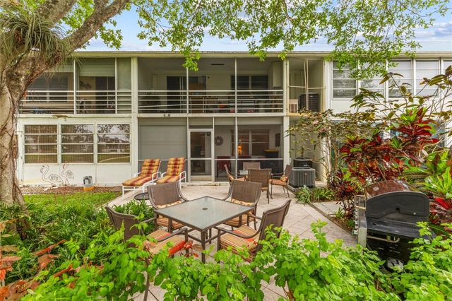 210 Oakridge N 210, Deerfield Beach, FL 33442