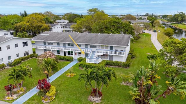 210 Oakridge N 210, Deerfield Beach, FL 33442