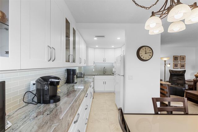 210 Oakridge N 210, Deerfield Beach, FL 33442