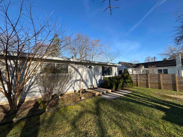 105 & 107 Brand Street, Elk Rapids, MI 49629