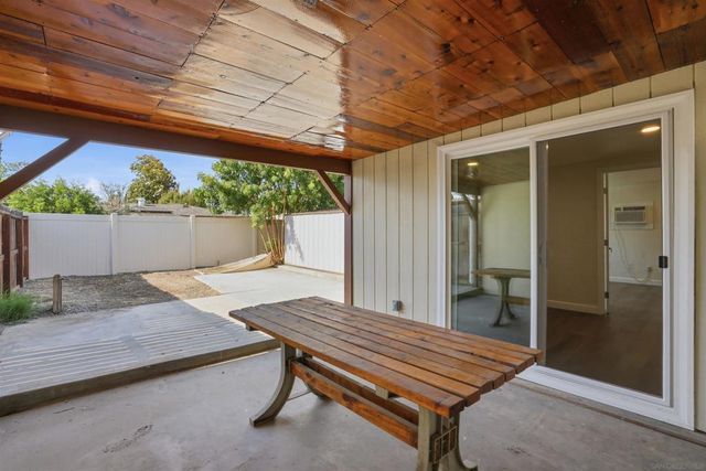 2386 San Bernardo Ave, Hemet, CA 92545