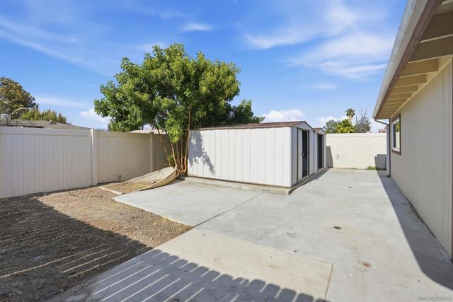 2386 San Bernardo Ave, Hemet, CA 92545