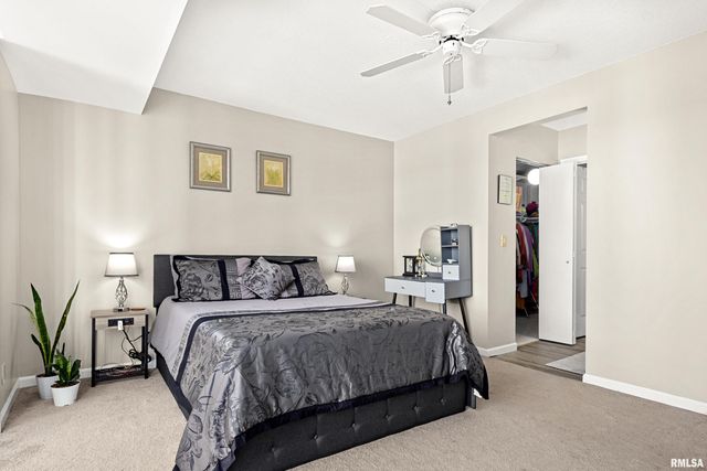 123 SW JEFFERSON Avenue E4W, Peoria, IL 61602