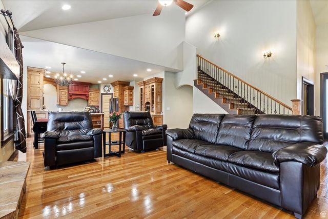 3225 W CHATEAU CIR, South Jordan, UT 84095