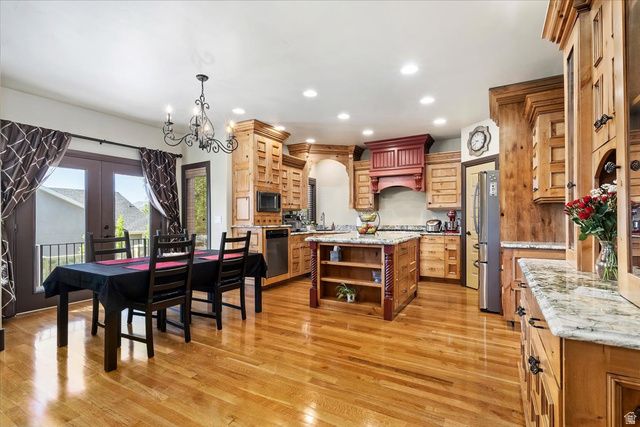 3225 W CHATEAU CIR, South Jordan, UT 84095