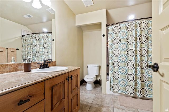 3225 W CHATEAU CIR, South Jordan, UT 84095