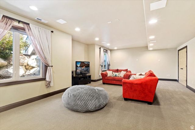 3225 W CHATEAU CIR, South Jordan, UT 84095