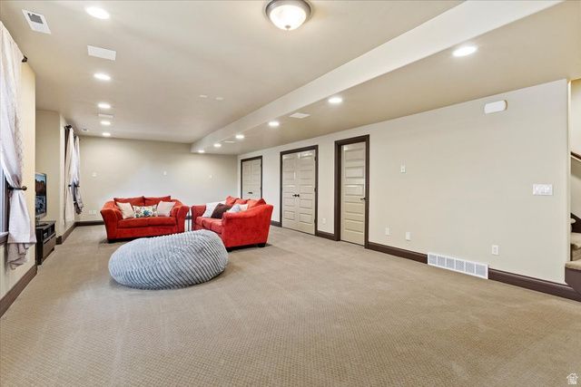 3225 W CHATEAU CIR, South Jordan, UT 84095