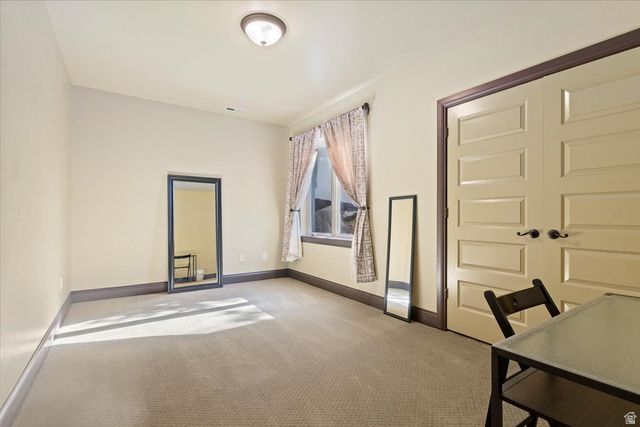 3225 W CHATEAU CIR, South Jordan, UT 84095