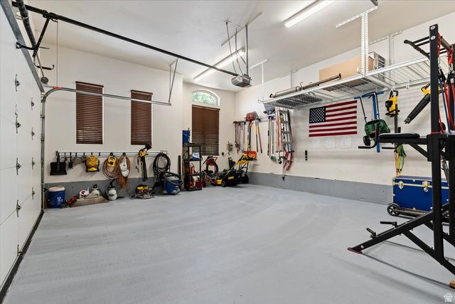 3225 W CHATEAU CIR, South Jordan, UT 84095