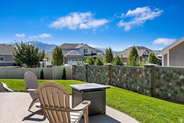 3225 W CHATEAU CIR, South Jordan, UT 84095