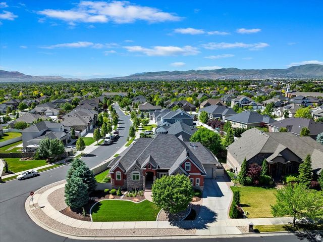3225 W CHATEAU CIR, South Jordan, UT 84095