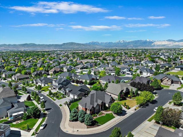 3225 W CHATEAU CIR, South Jordan, UT 84095