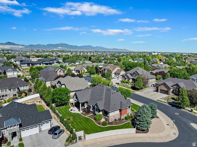 3225 W CHATEAU CIR, South Jordan, UT 84095