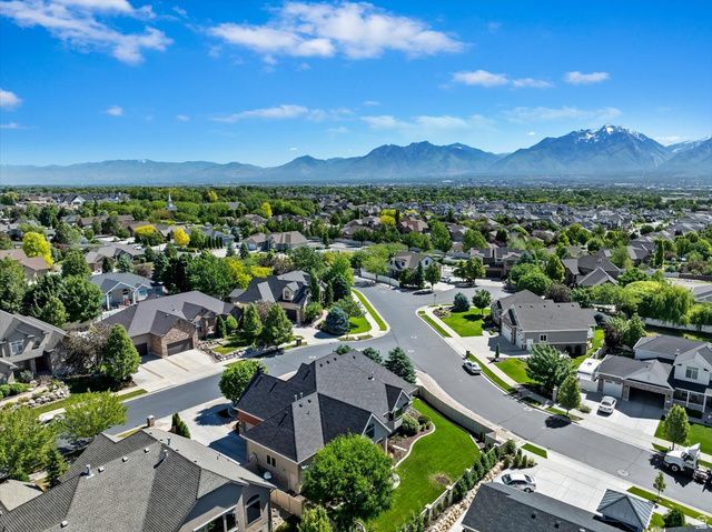 3225 W CHATEAU CIR, South Jordan, UT 84095