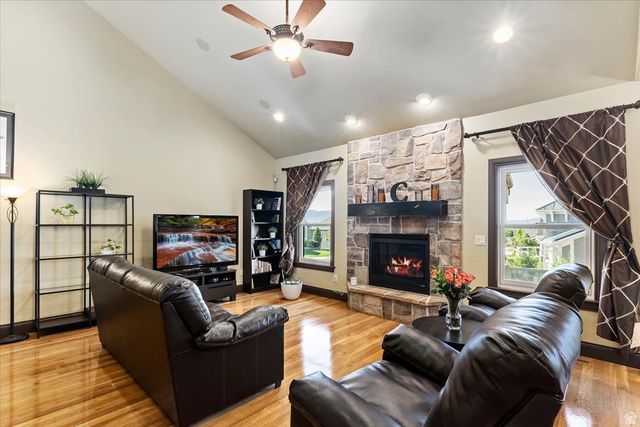 3225 W CHATEAU CIR, South Jordan, UT 84095