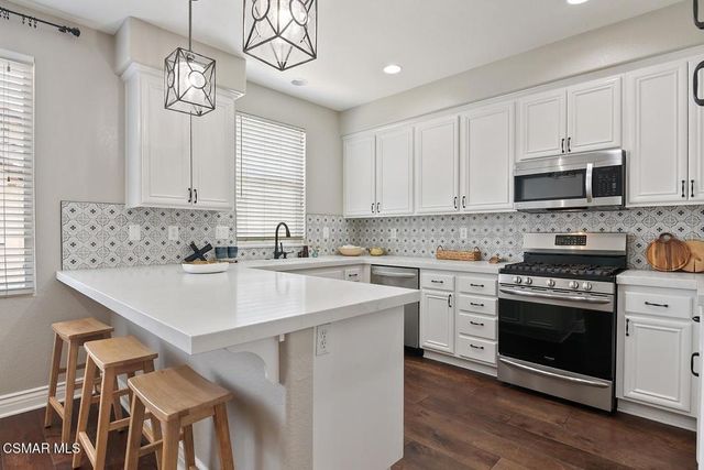 110 Via Katrina, Newbury Park, CA 91320