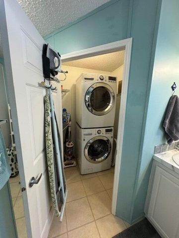 6927 SE Delegate Street, Hobe Sound, FL 33455