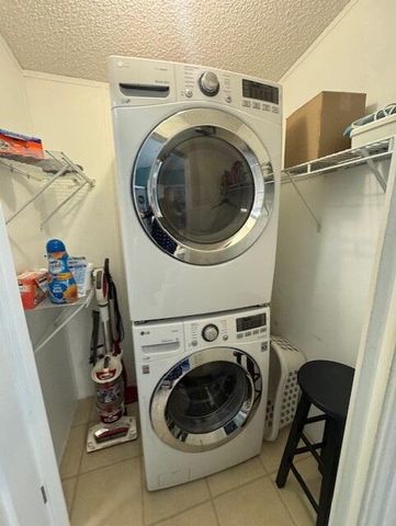 6927 SE Delegate Street, Hobe Sound, FL 33455