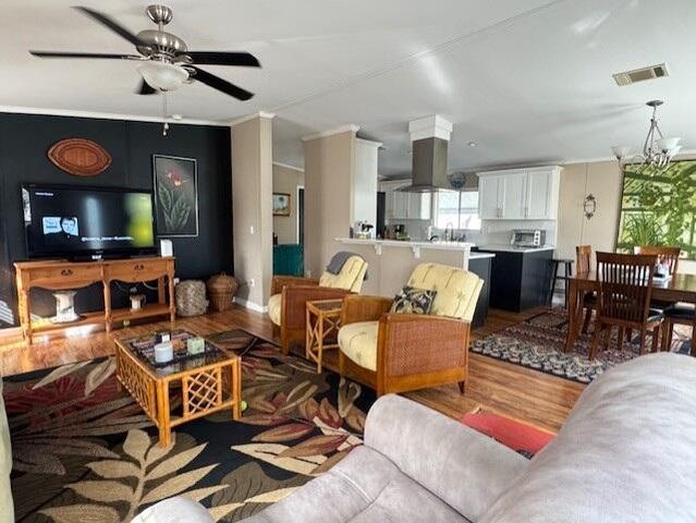 6927 SE Delegate Street, Hobe Sound, FL 33455