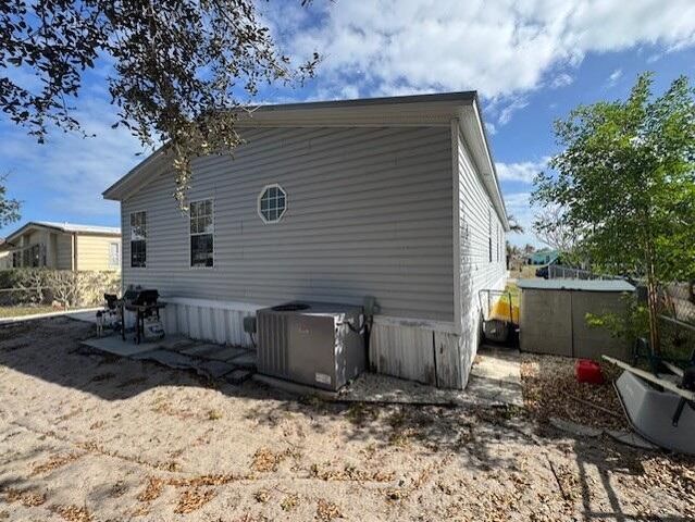 6927 SE Delegate Street, Hobe Sound, FL 33455