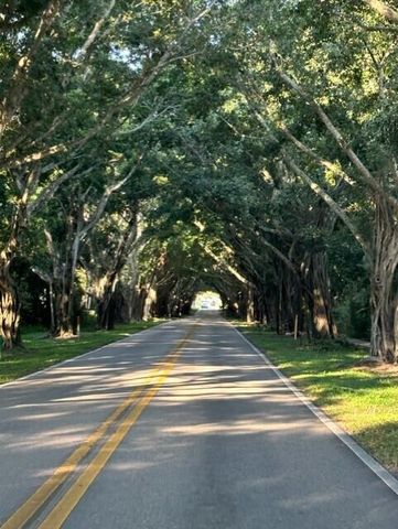 6927 SE Delegate Street, Hobe Sound, FL 33455