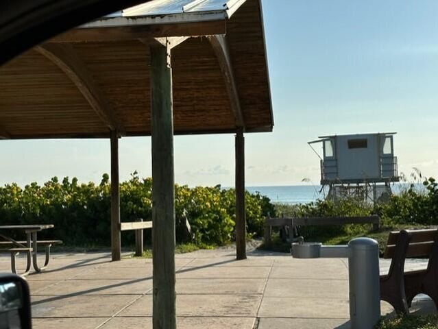 6927 SE Delegate Street, Hobe Sound, FL 33455