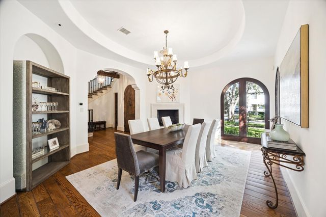 2621 Cason Street, West University Place, TX 77005