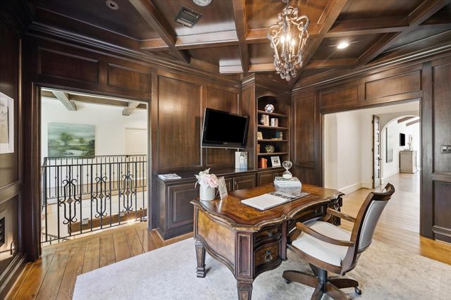 2621 Cason Street, West University Place, TX 77005