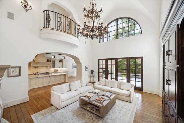 2621 Cason Street, West University Place, TX 77005