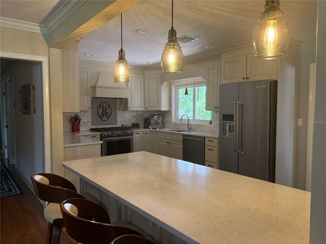 1522 DEL CREST PLACE, Lakeland, FL 33803