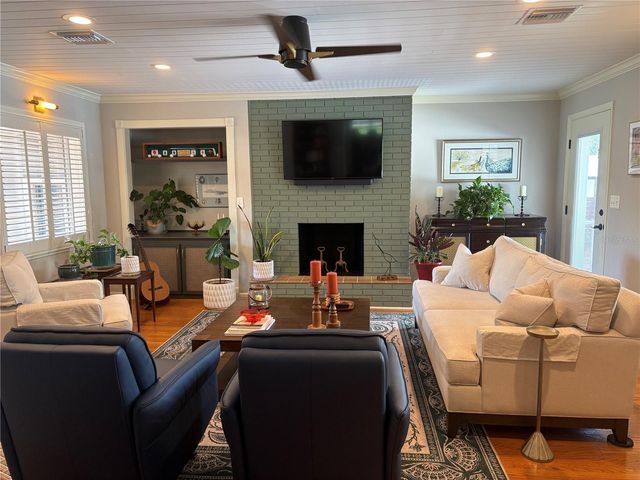 1522 DEL CREST PLACE, Lakeland, FL 33803