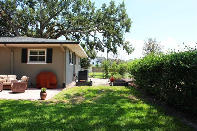 1522 DEL CREST PLACE, Lakeland, FL 33803