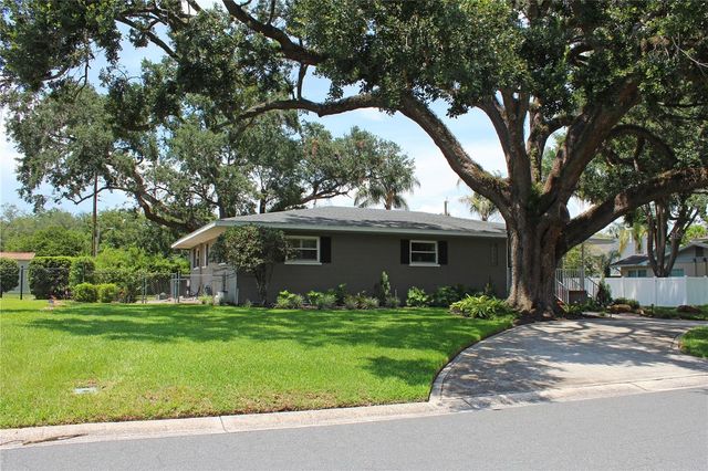 1522 DEL CREST PLACE, Lakeland, FL 33803