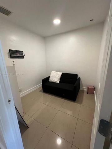 2920 NW 11th Pl, Fort Lauderdale, FL 33311